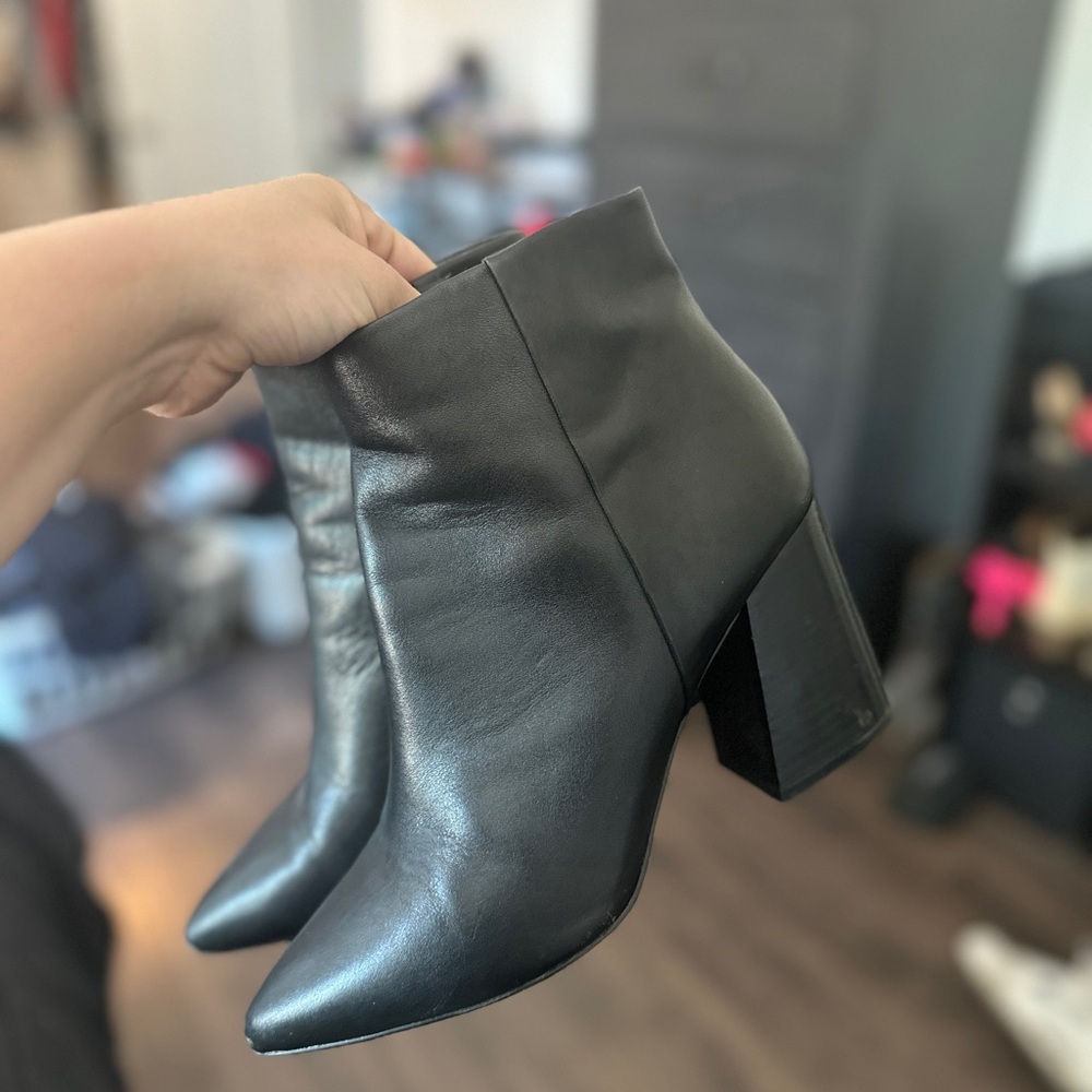 Steve Madden leather booties